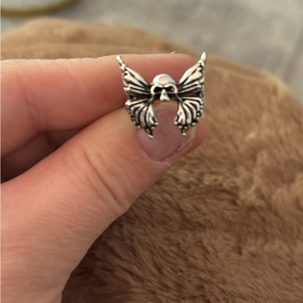 Silver Wing Skull Ring